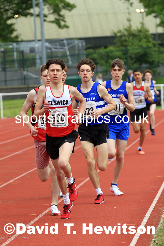 Men and Boys 800 metres, 2022 North Eastern Track and Field Champs., Middlesbrough. David T. Hewitson/Sports for All Pics